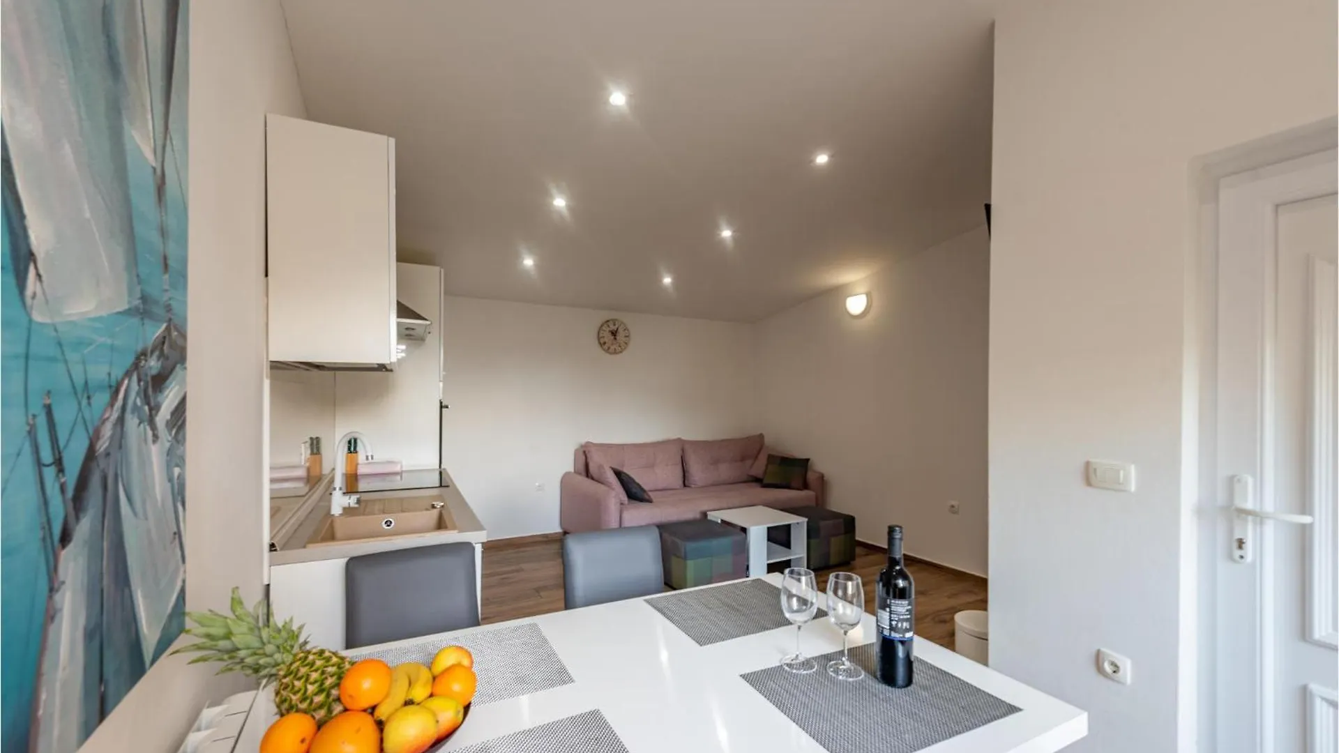 1 Bedroom Beautiful Apartment In Zadar 0*,