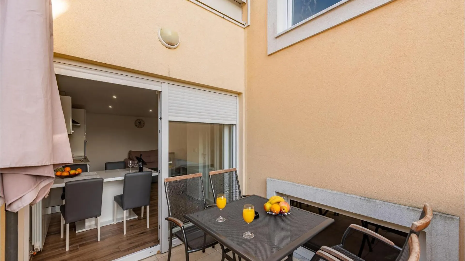 1 Bedroom Beautiful Apartment In Zadar