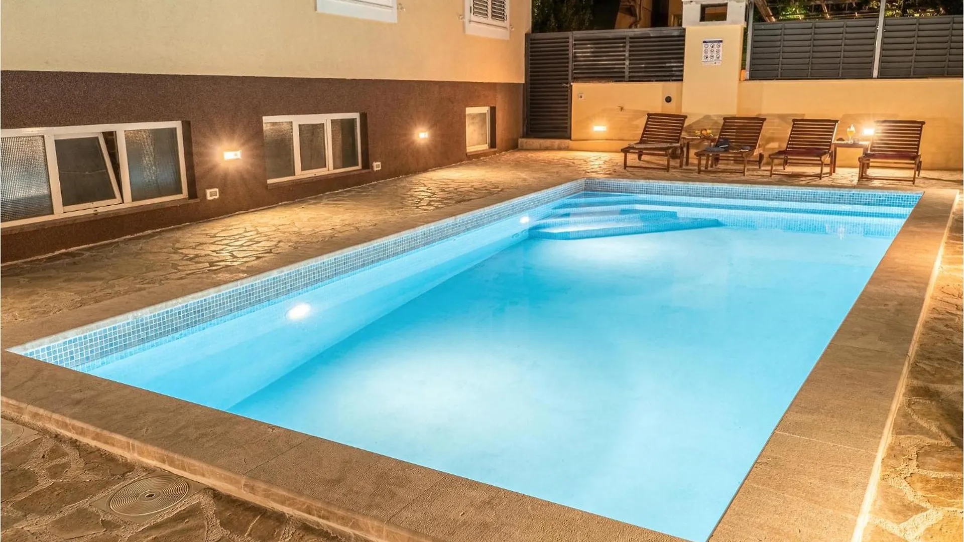 1 Bedroom Beautiful Apartment In Zadar